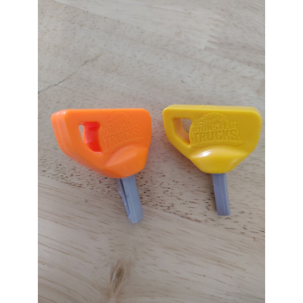 Hot Wheels Monster Trucks Mighty Minis Launcher Keys Replacement Lot of 2 1:87